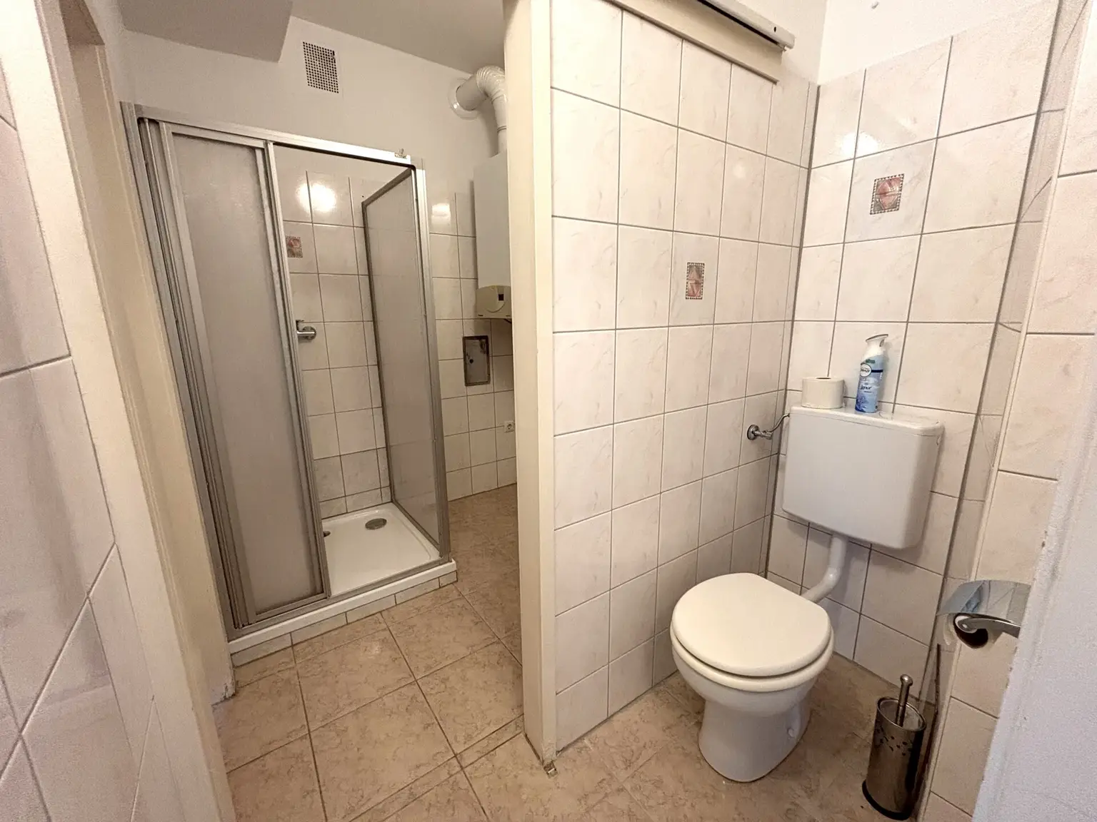 3 ZIMMER + Parkplatz  im ZENTRUM!!!