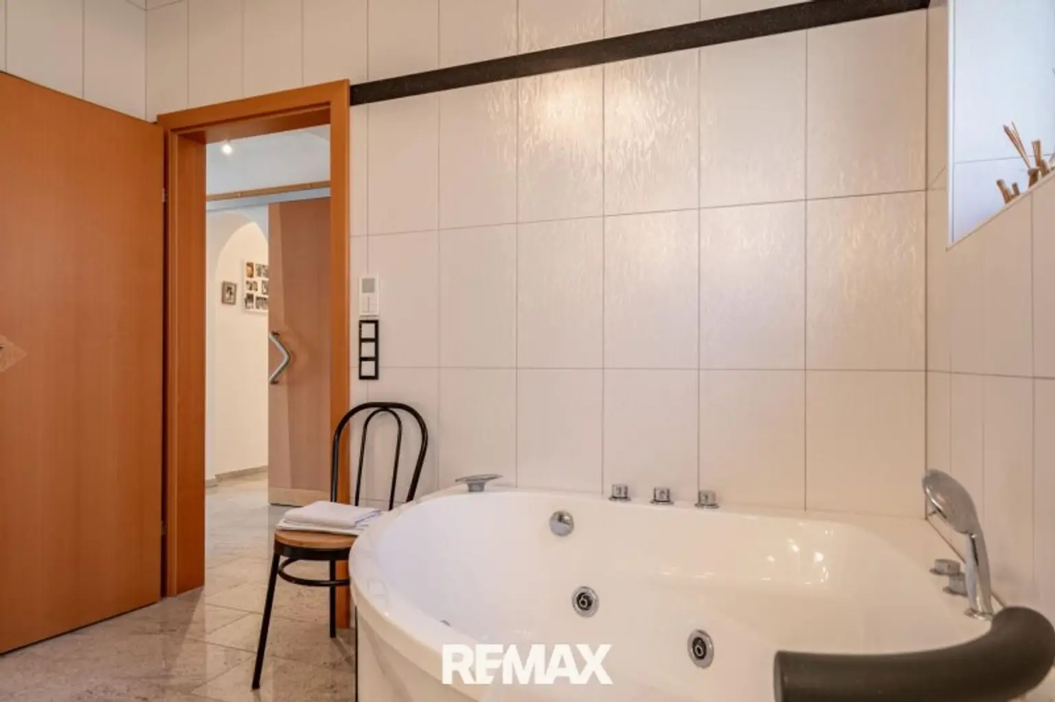 Eckbadewanne_EG