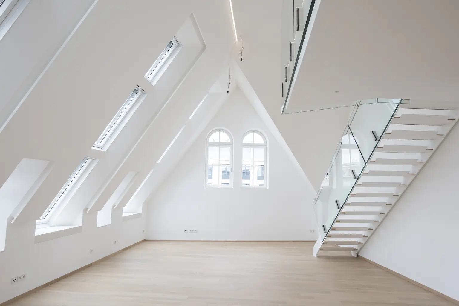 Universitätsstraße: Votivpark-Nähe : Makellose Eleganz - Niveauvolles Wohnen