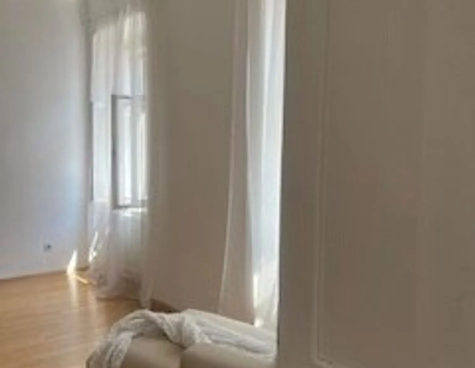 Stilvolles Wohnen: Altbauwohnung in Zentraler Lage, gepflegt und lichtdurchflutet- Ihr neues Zuhause wartet!