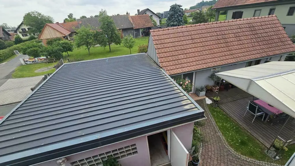 **RARITÄT**Einzigartiges Haus in BESTLAGE in unmittelbarer Nähe zur Therme**parkähnlicher Garten**Wintergarten**Nebengebäude mit Fitness**uvm ...!**