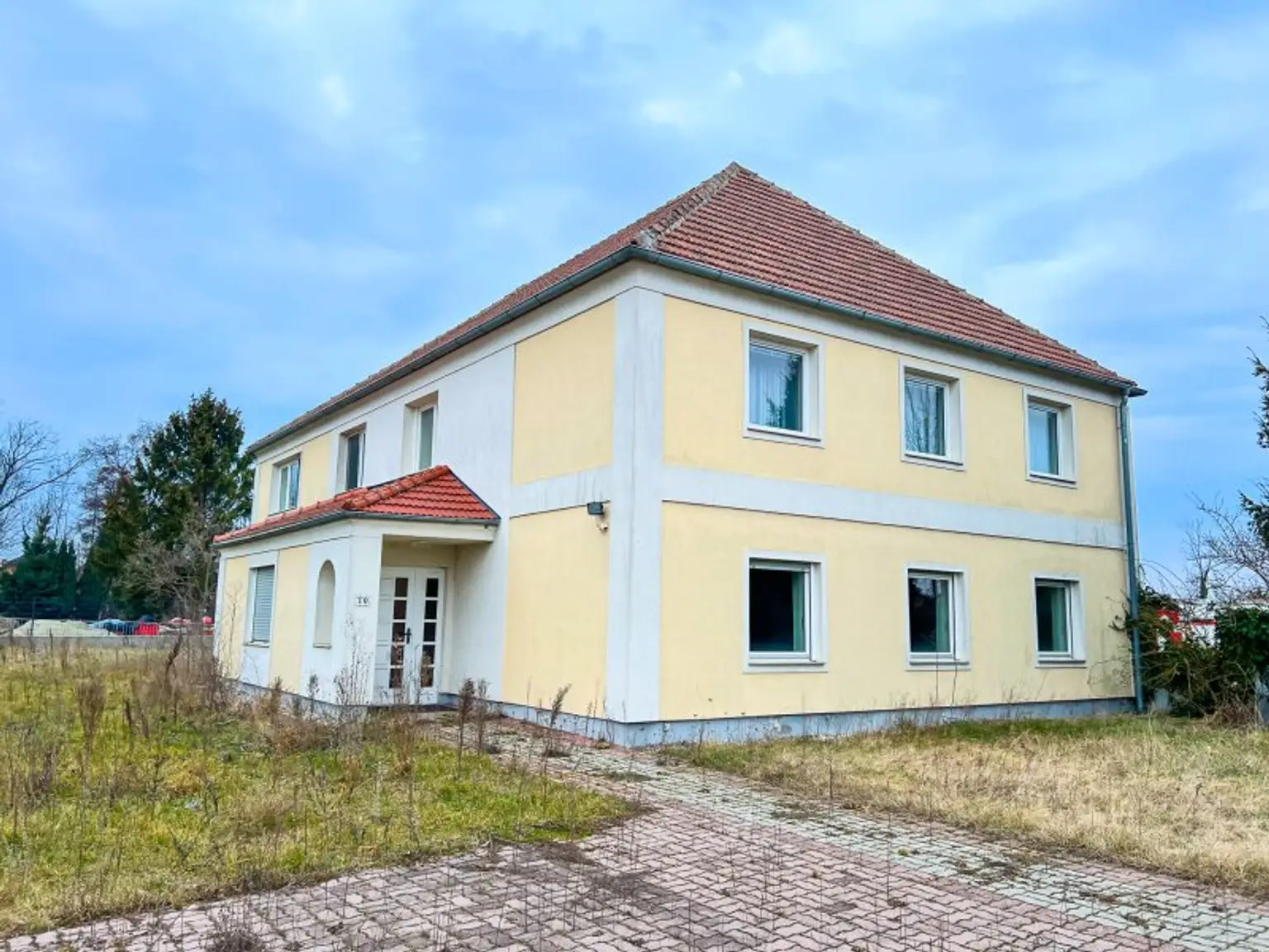 Einfamilienhaus in Pottendorf zu vermieten! Private oder gewerbliche Nutzung möglich! Arbeiterquartier!