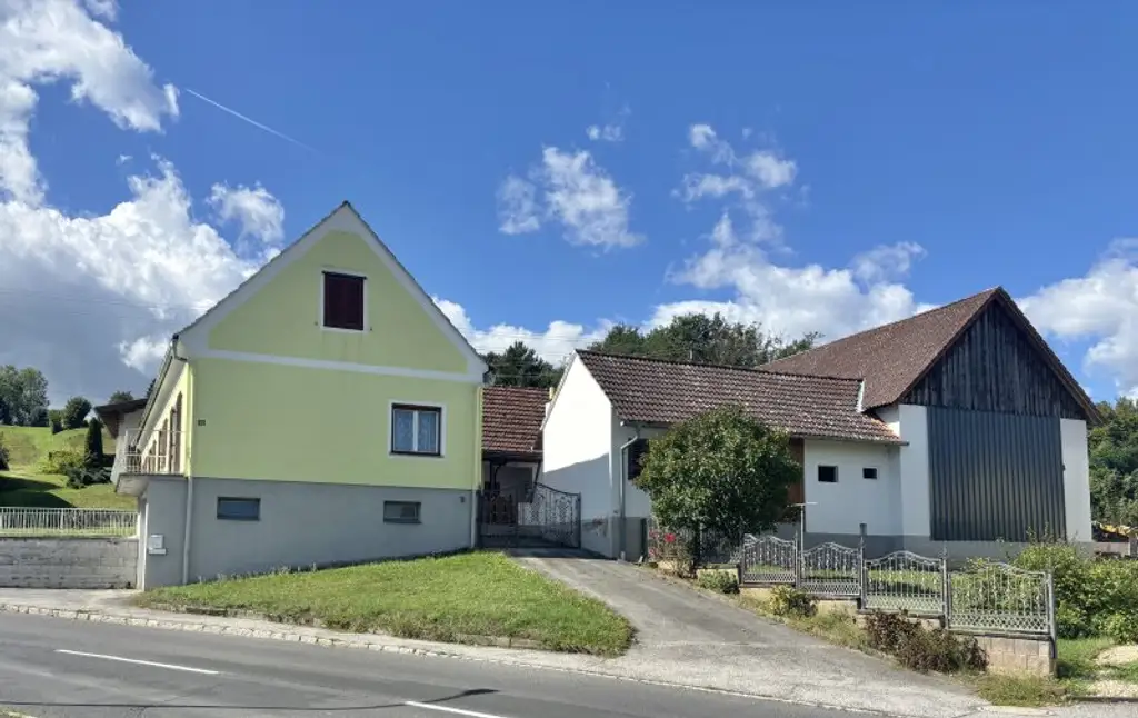 ** CHARMANTES ORIGINAL **  Olbendorf - gepflegter Vierkanthof in Ortslage mit ca. 1470 m2 Eigengrund !!