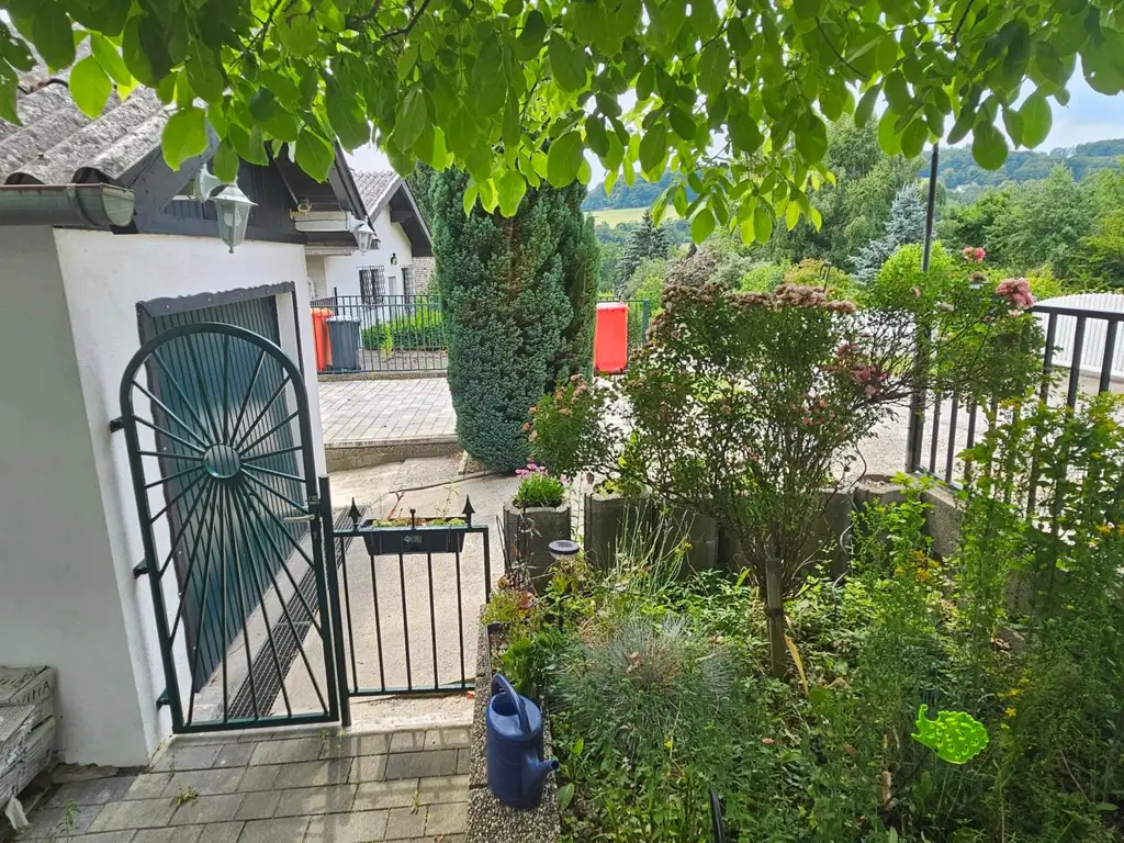 EINFAMILIENHAUS IN SCHÖNER LAGE
