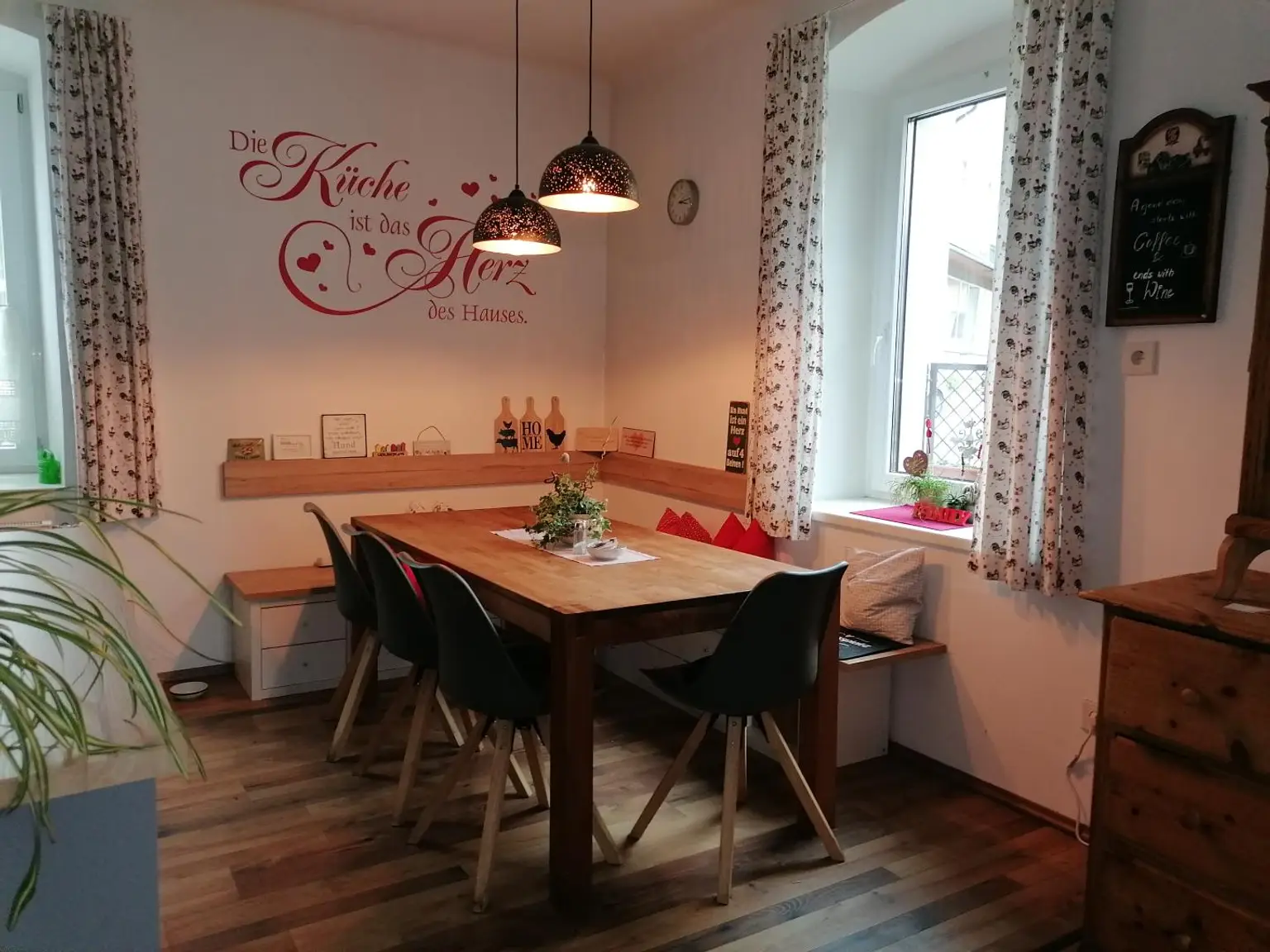 Gediegenes Einfamilienhaus mitten in Marktgemeinde Neuberg