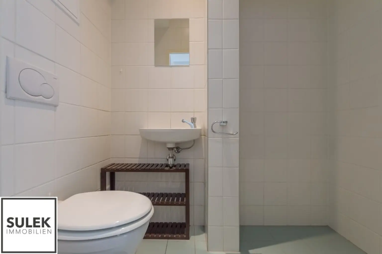 Gemütliche, ruhige 2-Zimmer Neubauwohnung mit Innenhof-Terrasse in beliebter Lage -nähe zur U6 & Mariahilfer Straße!