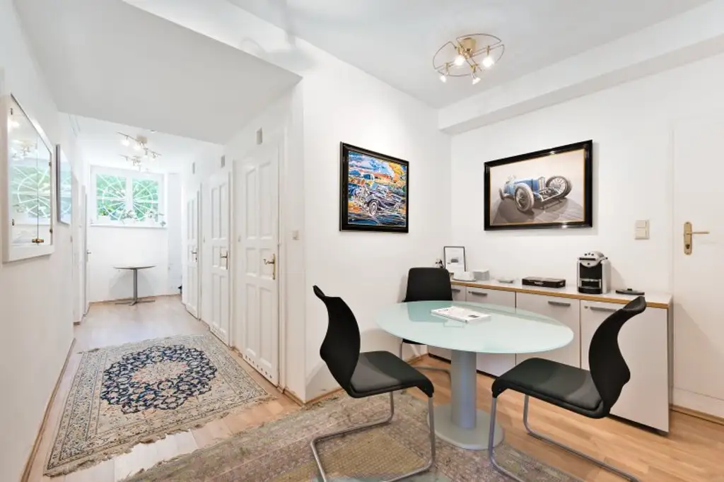 Leben wie in Schönbrunn: Stilaltbau-Villa mit 568m², Gartenidylle, Wohnen und Arbeiten im Herzen von Hietzing!