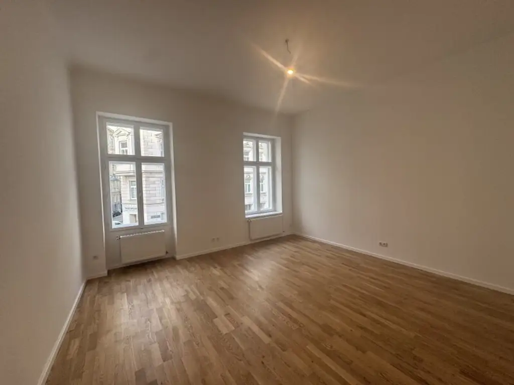NEU! ERSTBEZUG! Geräumige 1-Zimmerwohnung in wunderschönem Stilaltbau zu vermieten!