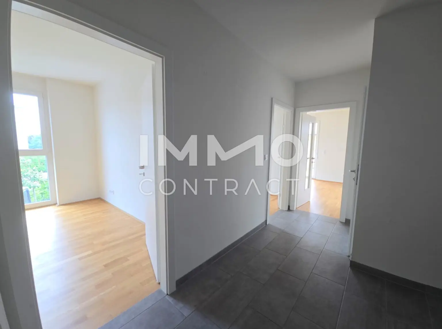 Neuwertige 3 Zimmer Wohnung mit Balkon in zentraler Lage - Harter Straße 86 - Top 08