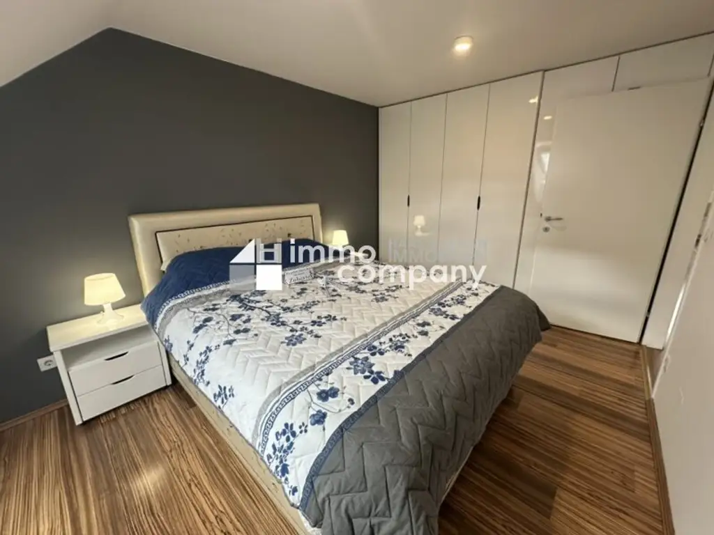 Dachgeschosswohnung in 1040 Wien – modern, geräumig, mit Balkon!