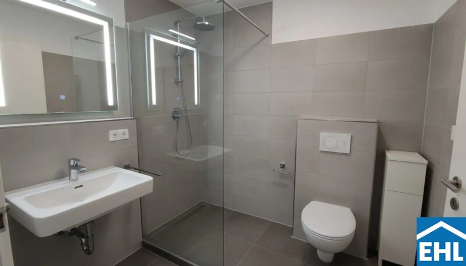 4-Zimmer Terrassen-Wohnung mit viel Potenzial!