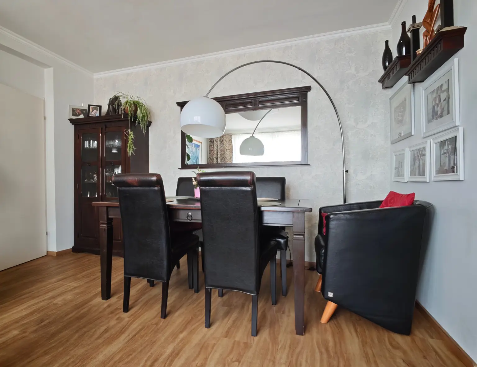 Charmante 2-Zimmer-Dachgeschosswohnung mit Ruheterrasse im 17. Bezirk
