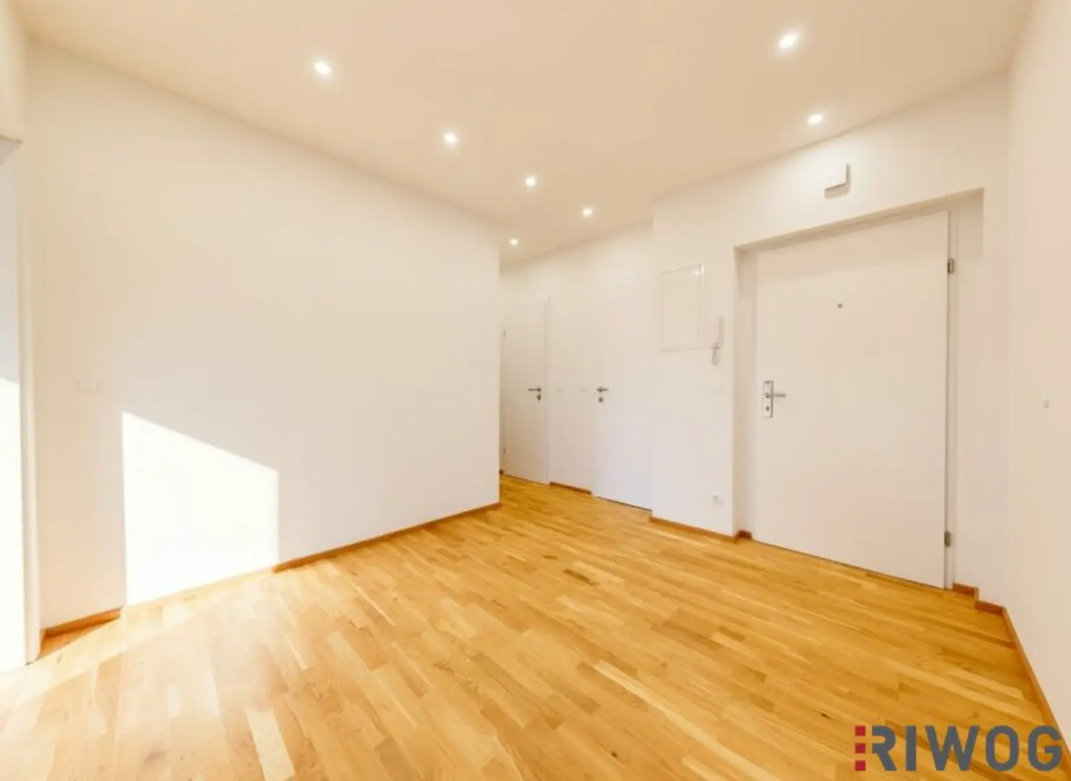 ERSTBEZUG nach SanierungI ca. 86m² WNFL I Tischler Küche mit Siemens Geräten I Nahe Schönbrunner Schlosspark I Ruhelage