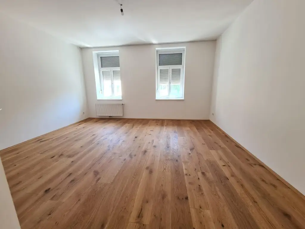 Neu sanierte 3 Zimmer Wohnung Nähe FH Joaneum - Balkon in den Innenhof - sehr gute Infrastruktur