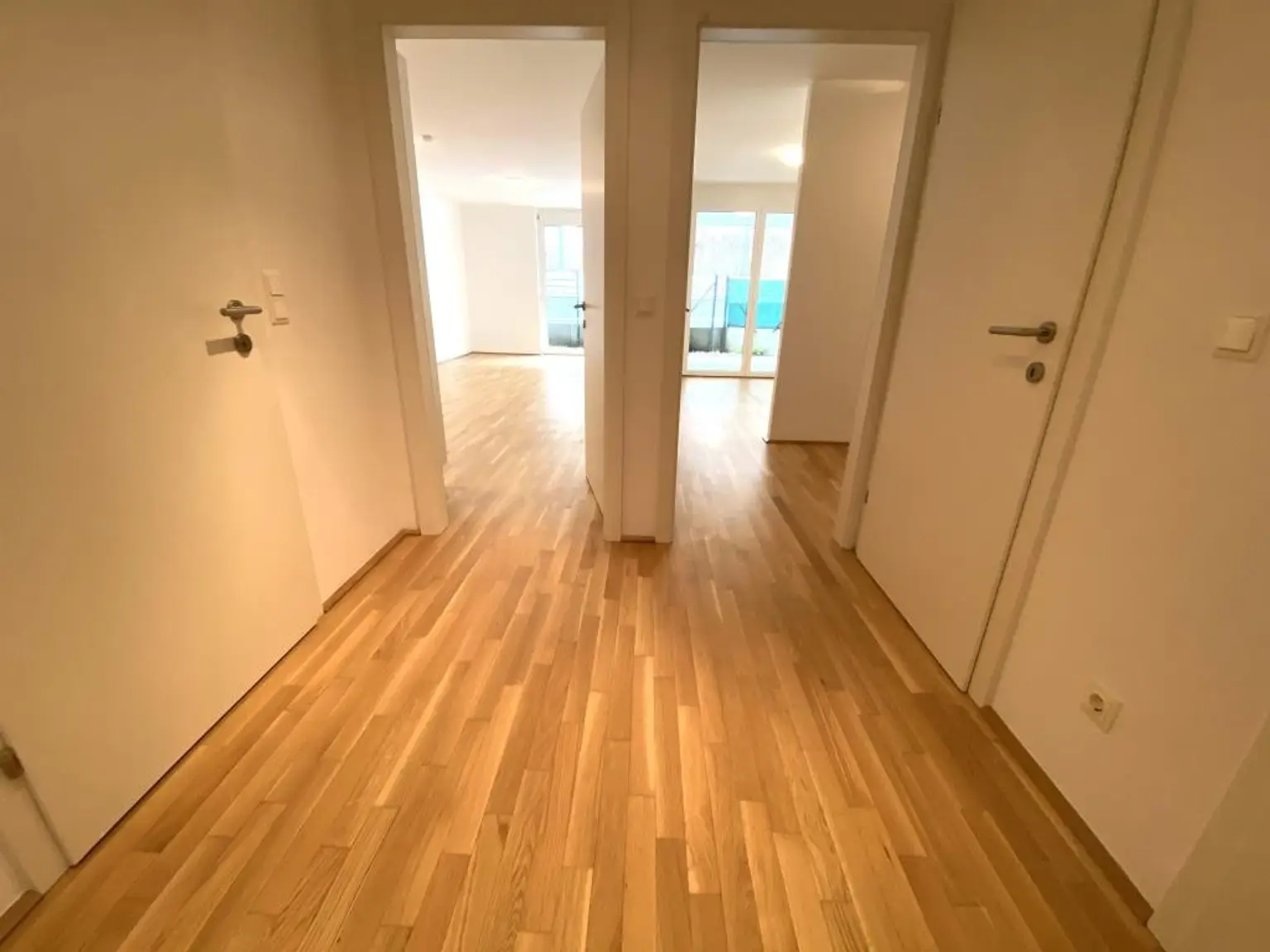 Moderne Terrassenwohnung mit kl. Garten - U6 Nähe!!