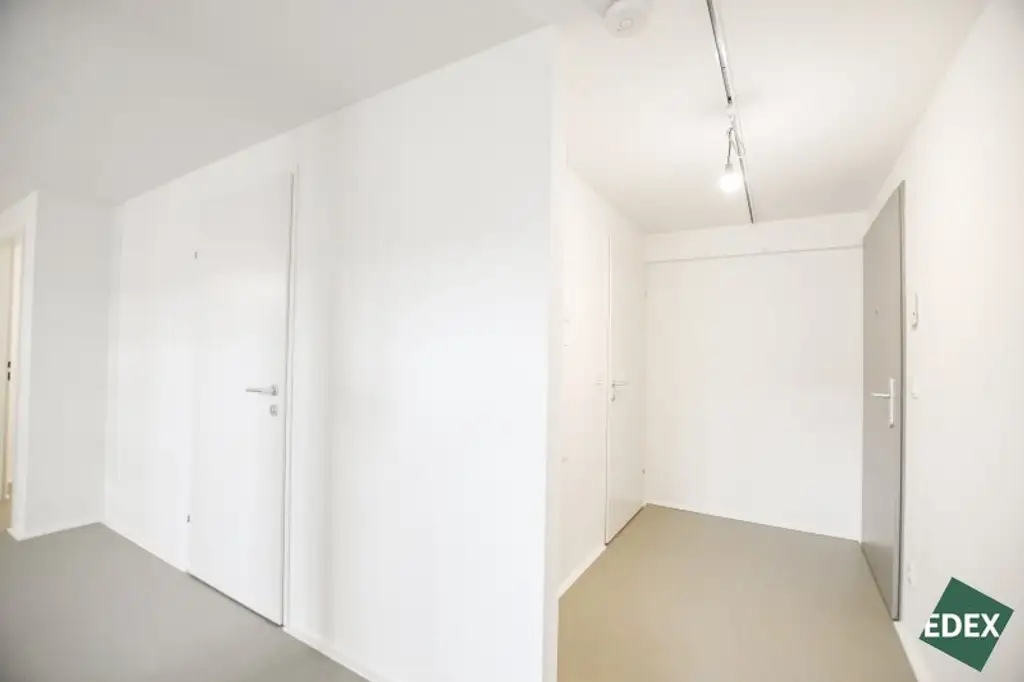 Erstbezug: Moderne Wohnung mit Galerie, Balkon und offener Raumgestaltung