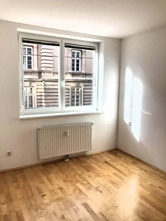 Nähe U3 - Wunderschöne, sehr sonnige Neubauwohnung in sehr guter und verkehrsgünstiger Lage