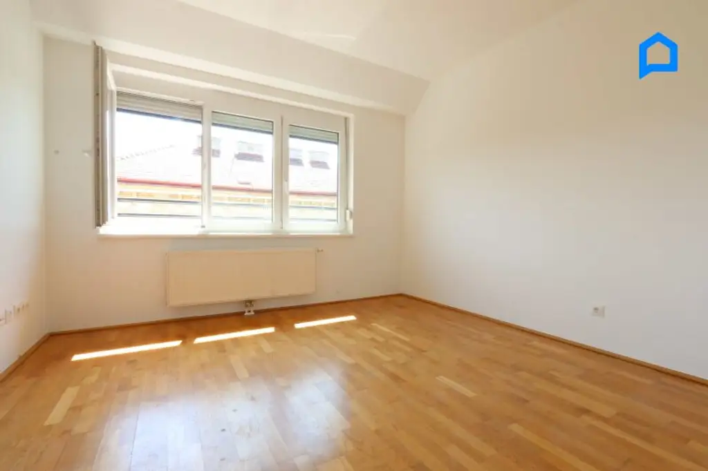 Großartige Dachgeschosswohnung mit 146 m² plus 21 m² Dachterrasse plus 8 m² Balkon, 4 Zimmer, KLIMA, großer Vorraum, Tiefgaragenplatz optional !