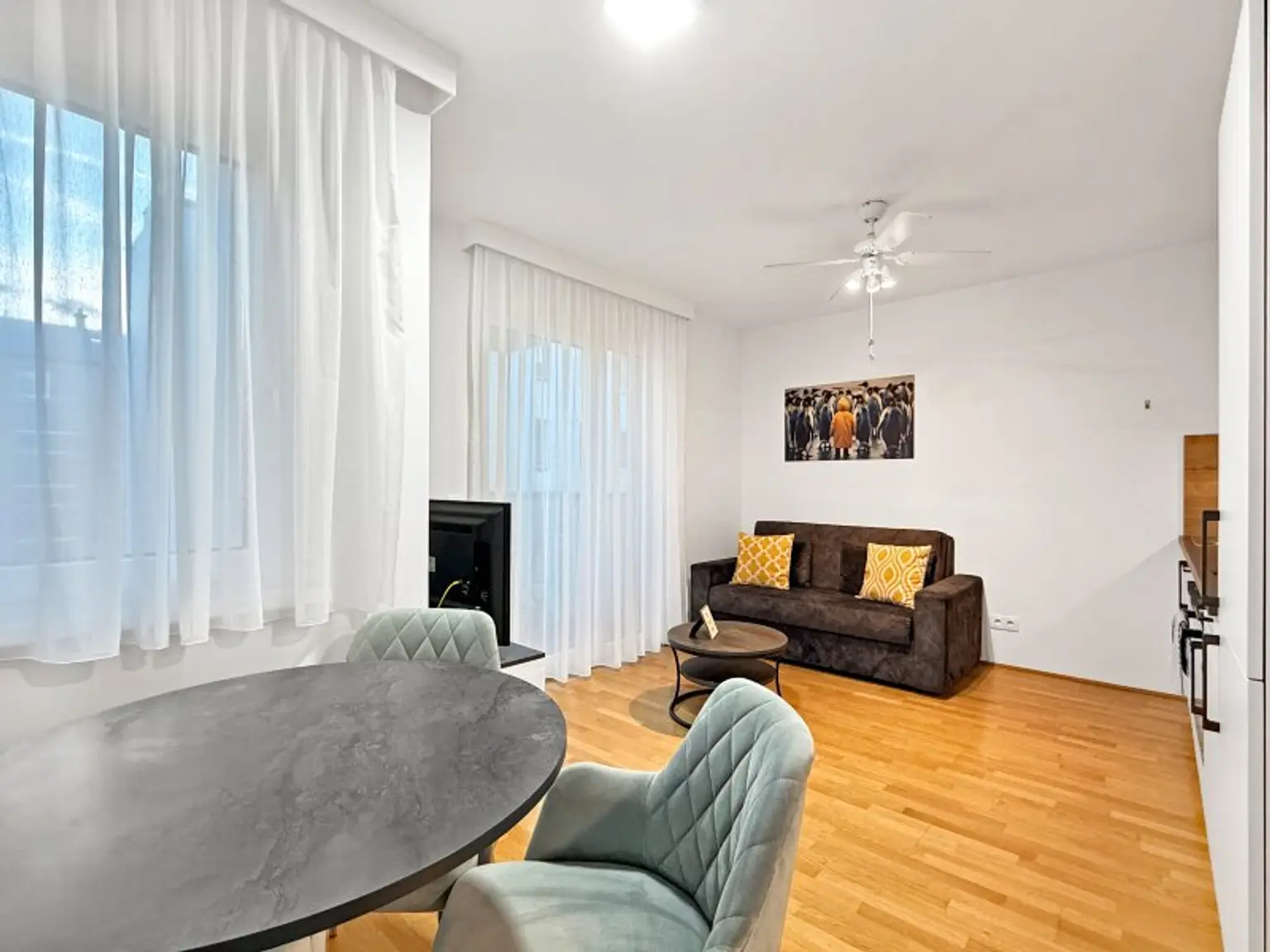 Airbnb | 2-Zimmer Wohnung im 5. Obergeschoss | Voll möbliert in 1100 Wien