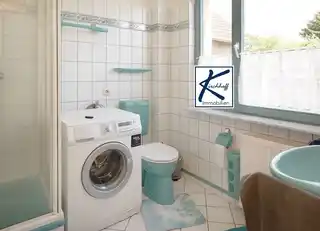 Bad mit Dusche EG