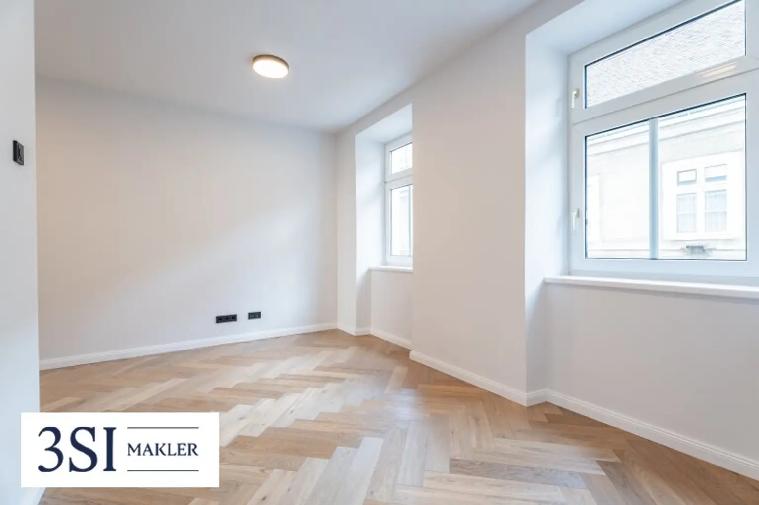 Stilvoll wohnen mit Grünblick – sanierter 2-Zimmer-Altbau mit Balkon in ruhiger Lage