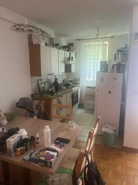 Bezaubernde 2-Zimmer-Wohnung mit KFZ-Stellplatz in Top-Lage des 4. Bezirks