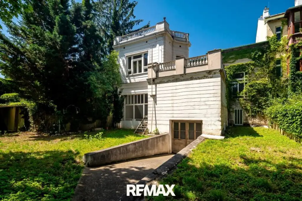 Rarität: Stadt-Villa mit weitläufigem Garten an exklusiver Hietzinger Adresse