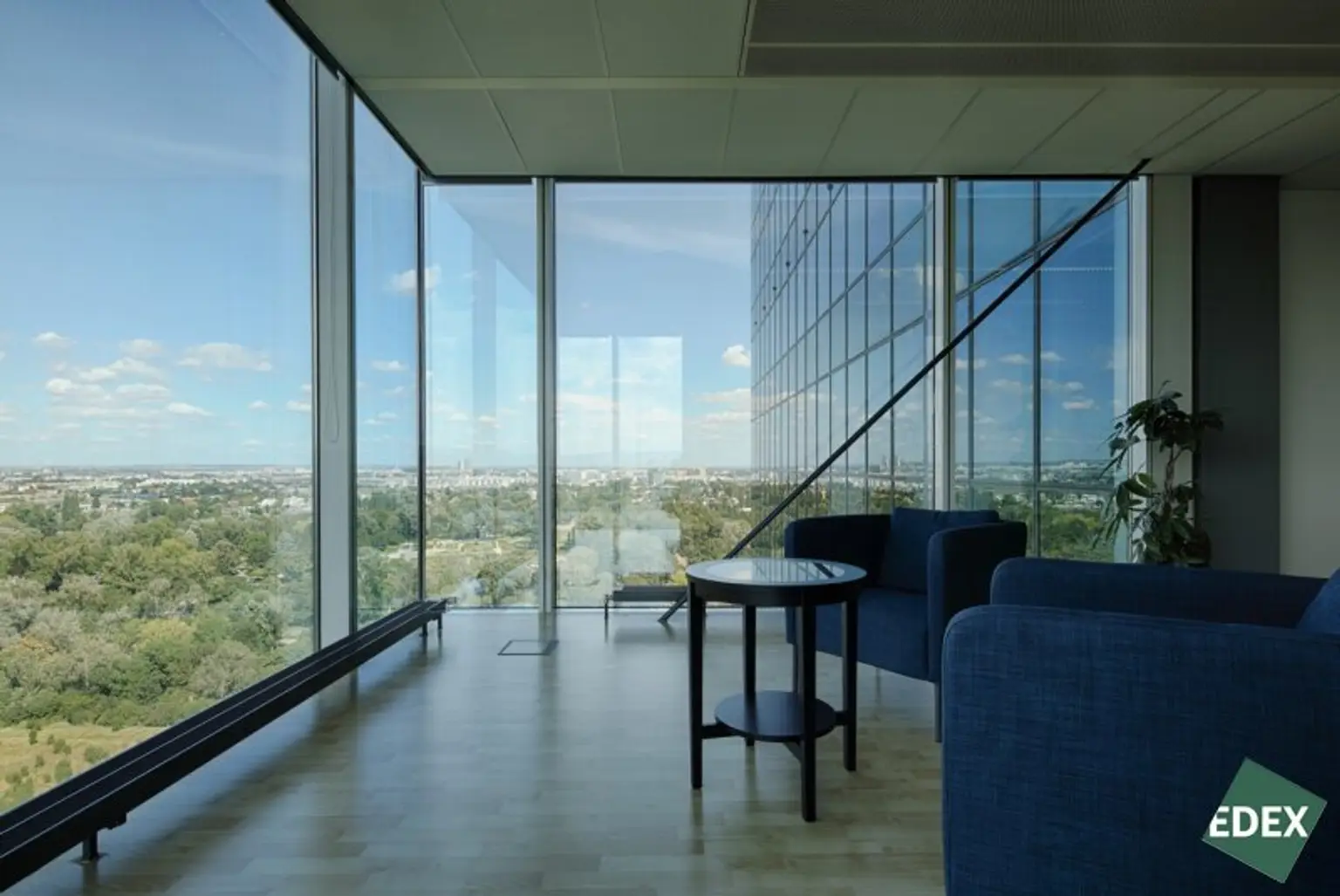 Hochwertige Flächen im Saturn Tower