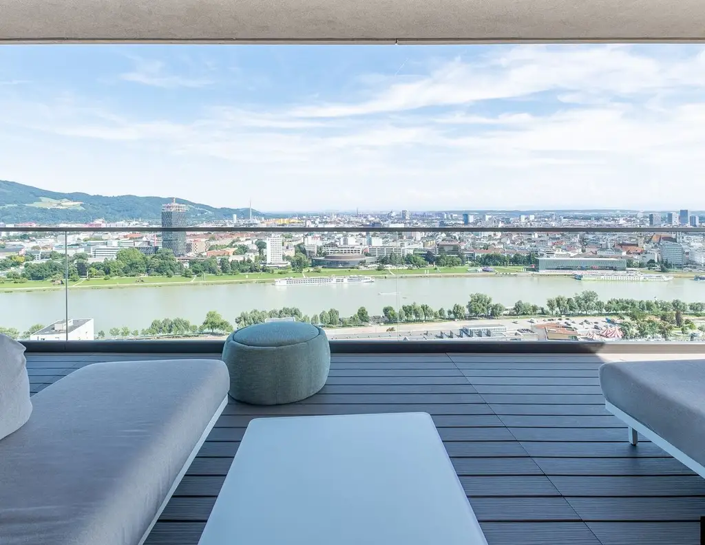 LINZ Bruckner Tower: Exklusives Wohnen über Linz - eine einmalige Gelegenheit
