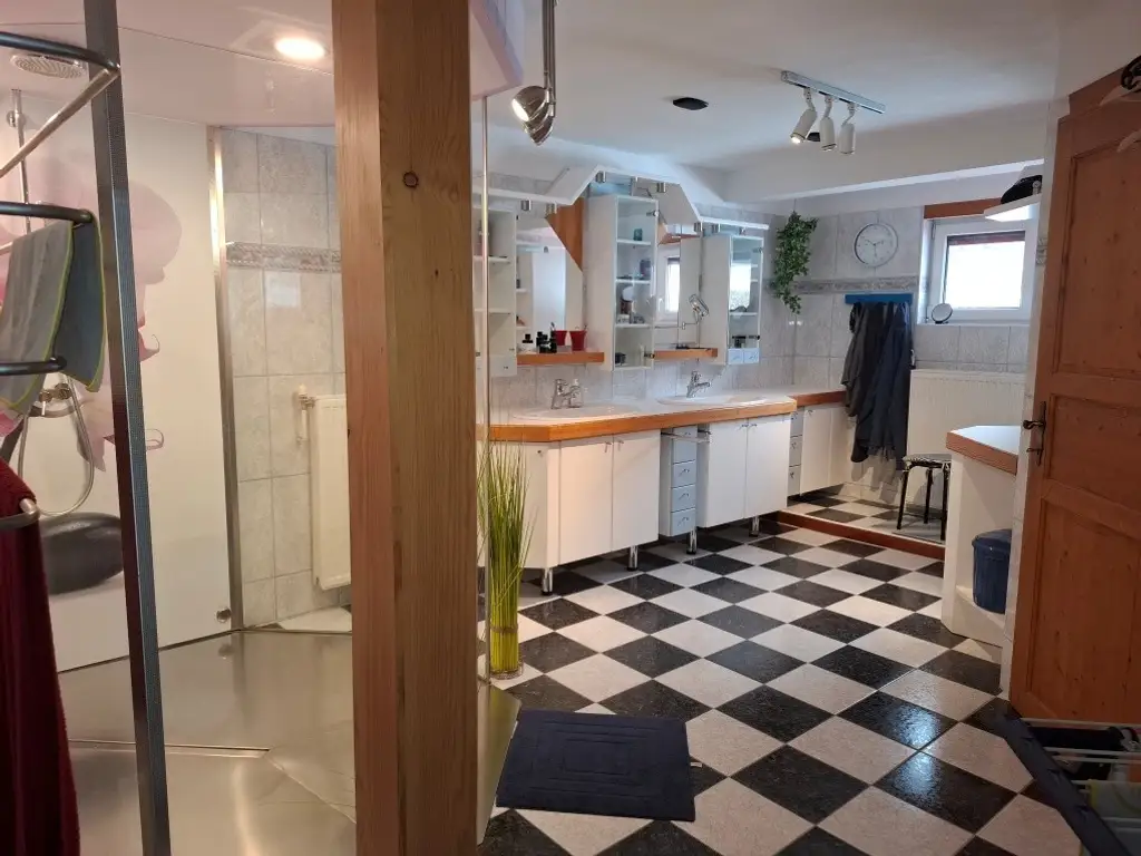 Renoviertes Wohnhaus mit großen Wohnräumen in Tragöss - Nahe Grüner See - zu kaufen !