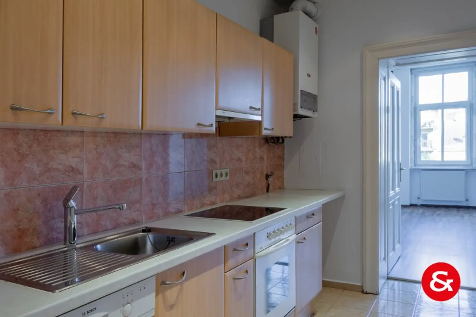 Hell, renovierte 3-Zimmerwohnung mit tollem Ausblick!