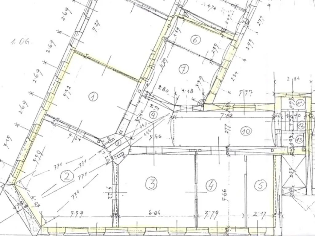 Exklusive Büro- oder Ordinationsfläche im klassischen Altbaustil in der Klagenfurter Fußgängerzone zu mieten!