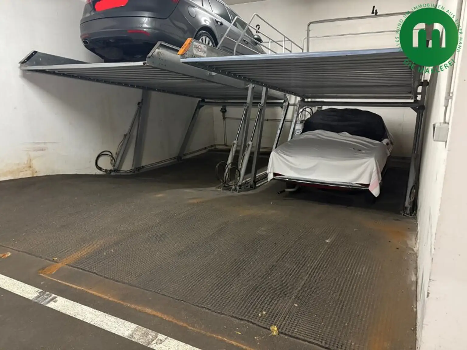 4 Stk Garagenplätze (Stapelparksystem)