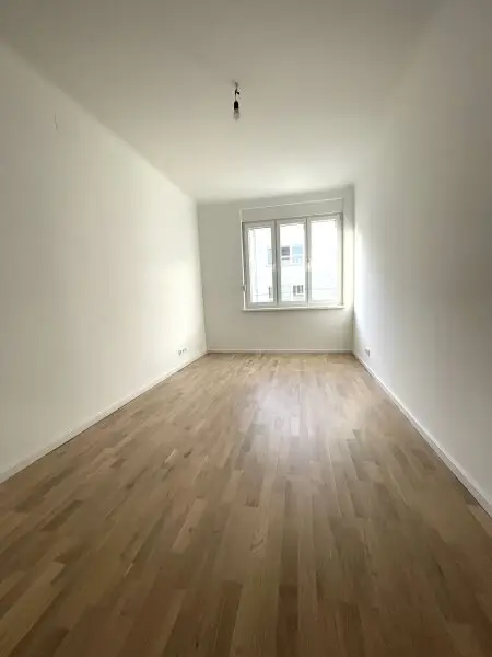 Rarität - Schöne 3-Zimmer-Wohnung mit Balkon und Garten, im 18. Bezirk!