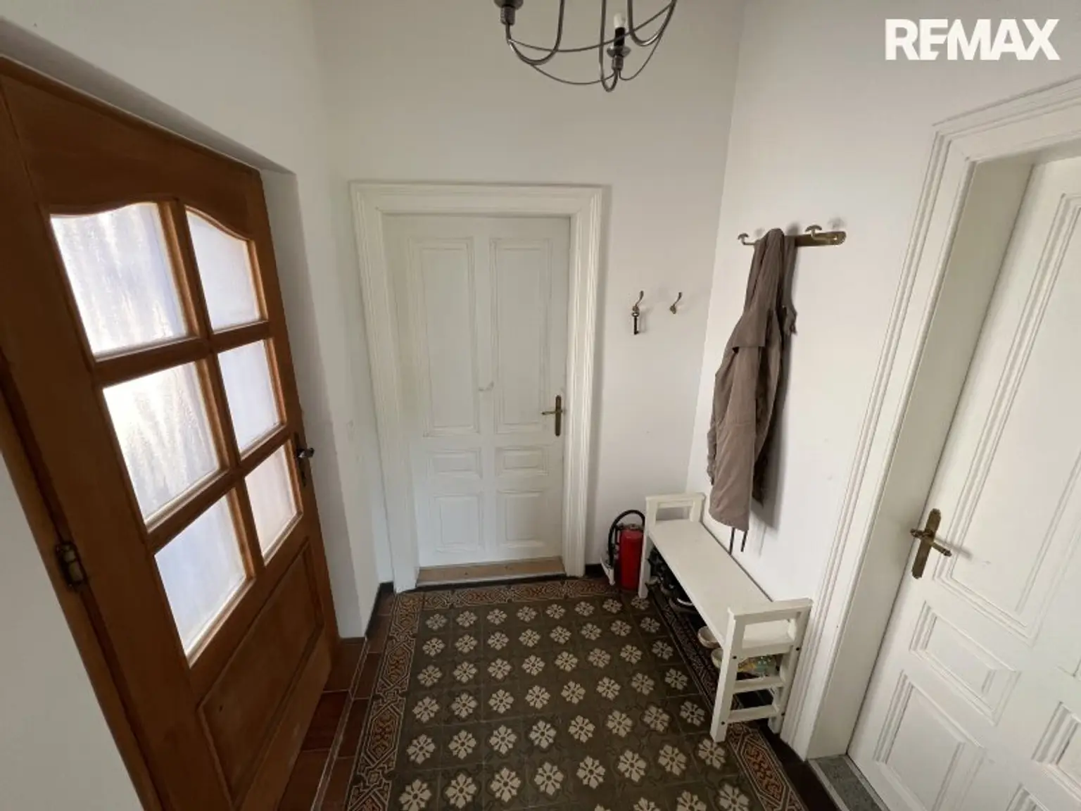 Schlossblick! Charmantes Einfamilienhaus in Gloggnitz am Silbersberg!!
