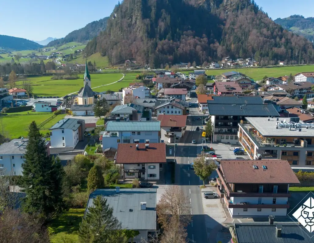 EXKLUSIVES SEEGRUNDSTÜCK FÜR TOURISTISCHE ENTWICKLUNG AM WALCHSEE TIROL