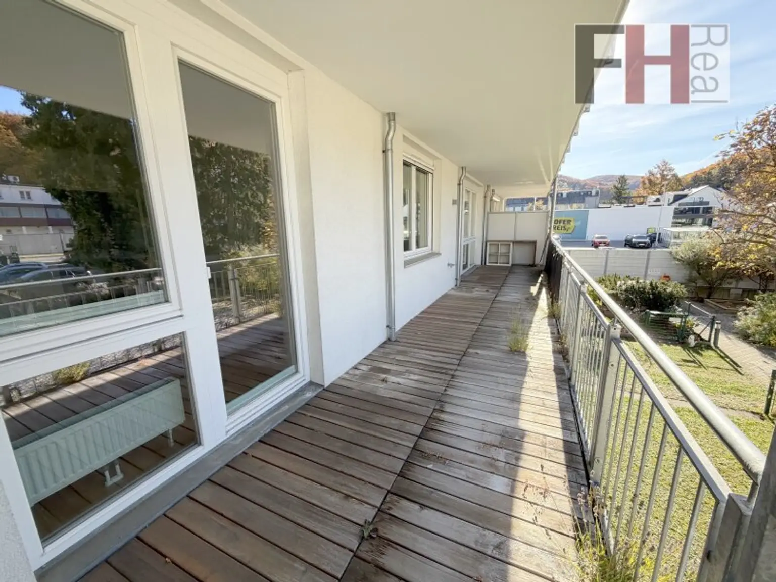 Traumhafte Terrassenwohnung in Purkersdorf – 3 Zimmer, großer Balkon !