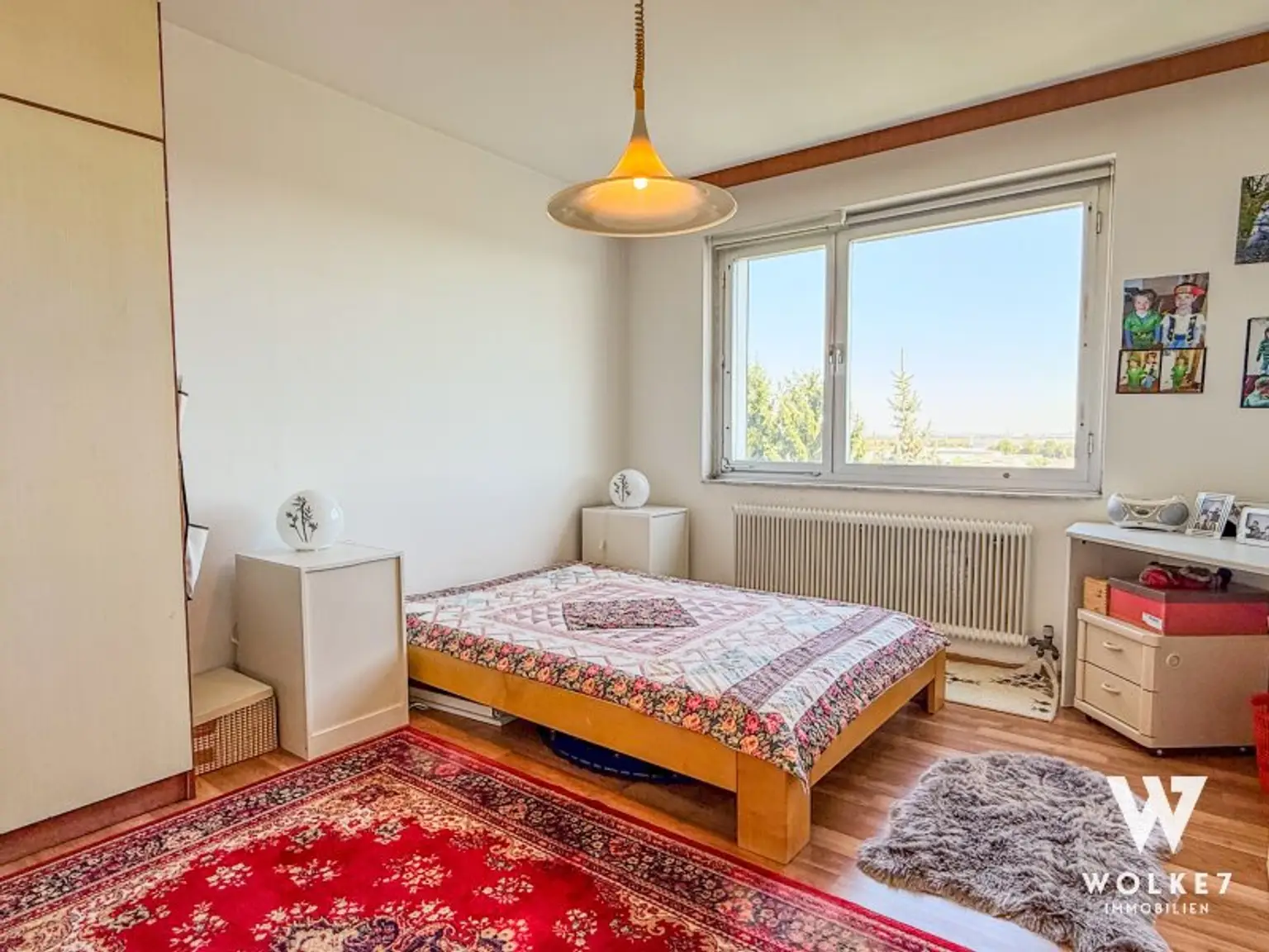 Wohnen mit Weitblick: Großzügige Ruheoase mit überdachtem Balkon und 5 Zimmer I Nähe HLW Biedermannsdorf und Jubiläumshalle Biedermannsdorf