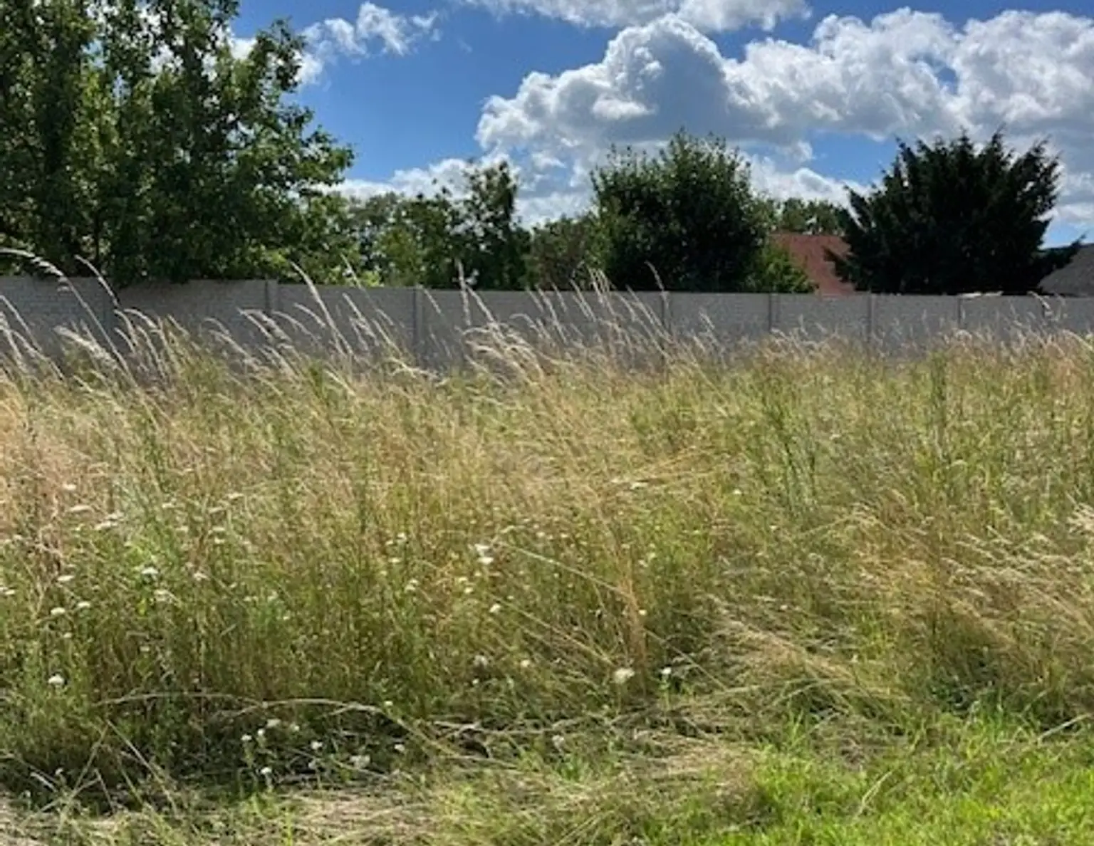 Eckgrundstück, Bauland Wohnen und Bauland Agrar