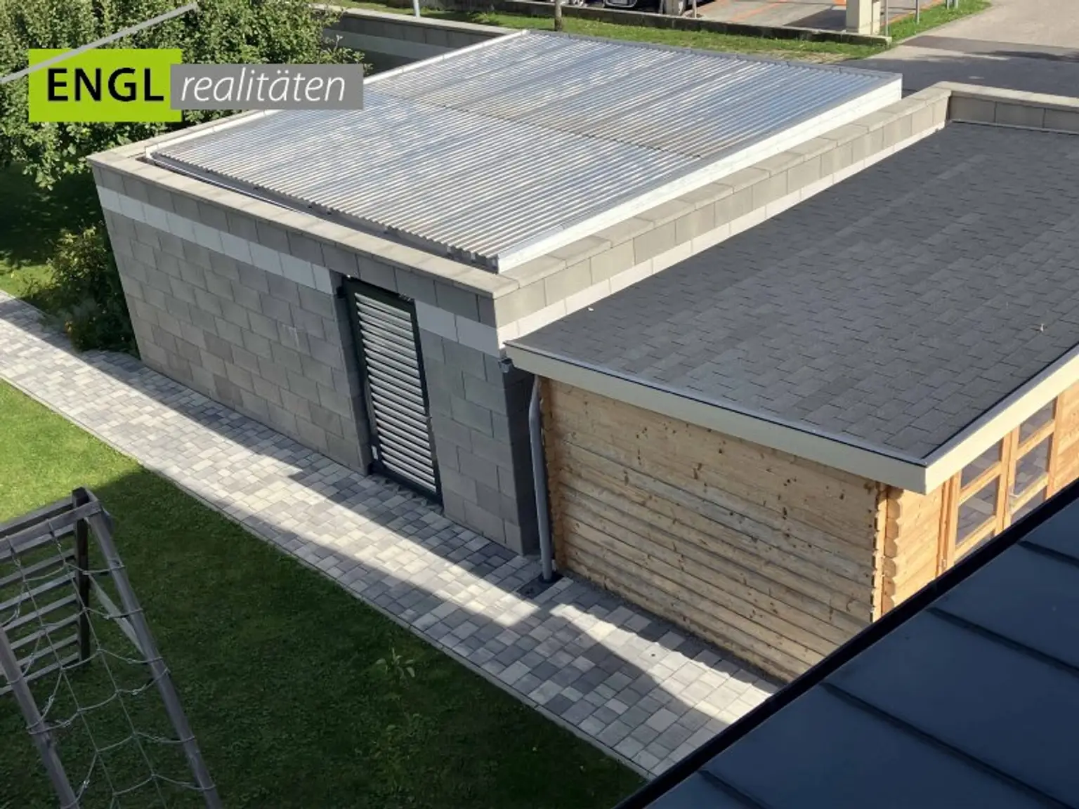 Familien-Idylle mit Pool und nachhaltiger Energieversorgung