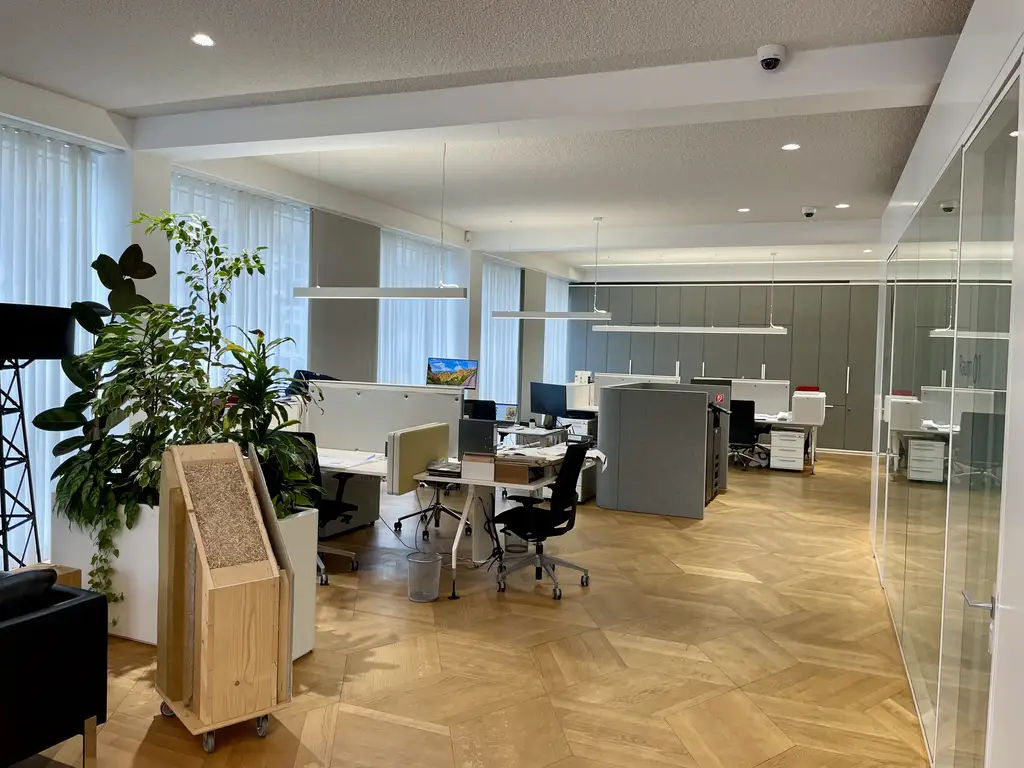 Machen Sie Ihre Arbeit sichtbar, und das direkt am Central Park Wiens!