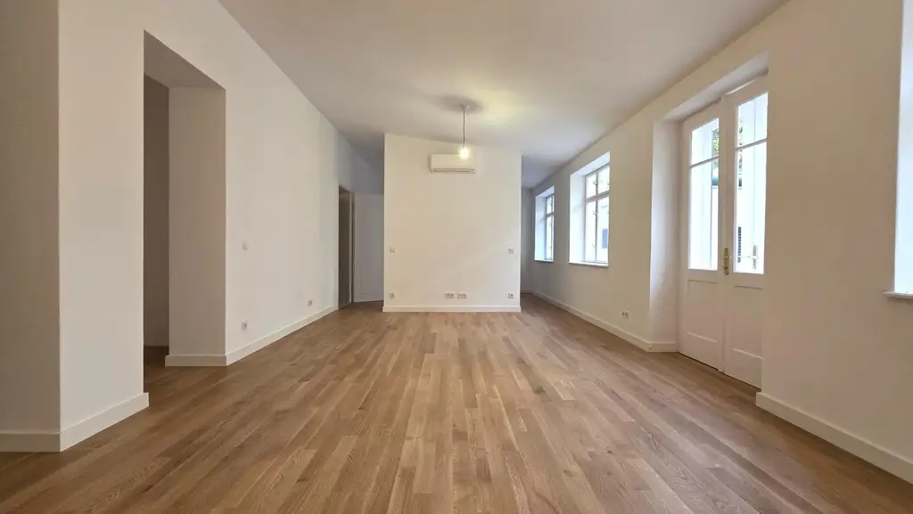 Atelier // Büro // Garten // Terrasse // Traumlage: Gumpendorfer Straße!!