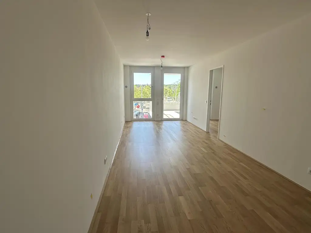 ZU HAUSE DIREKT AN DER U3