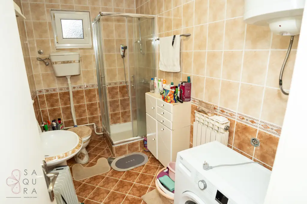 Elegantes Familienhaus nahe Belgrad – Ruhe, Komfort & Investition