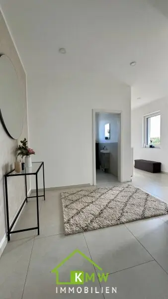 Familienfreundlich: moderner, großzügiger Bungalow in ruhiger Lage