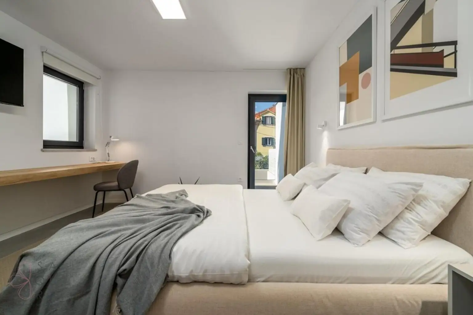 Amazing New Villa auf der Insel Brač – Mediterraner Luxus direkt am Meer