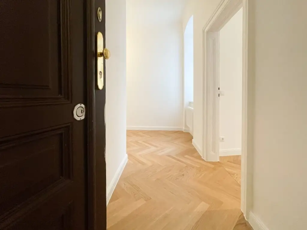 ALTBAU-TRAUM IN WÄHRING – 4 ZIMMER • LIFT & BALKON KOMMEN! • TOP LAGE HOFSTATTGASSE