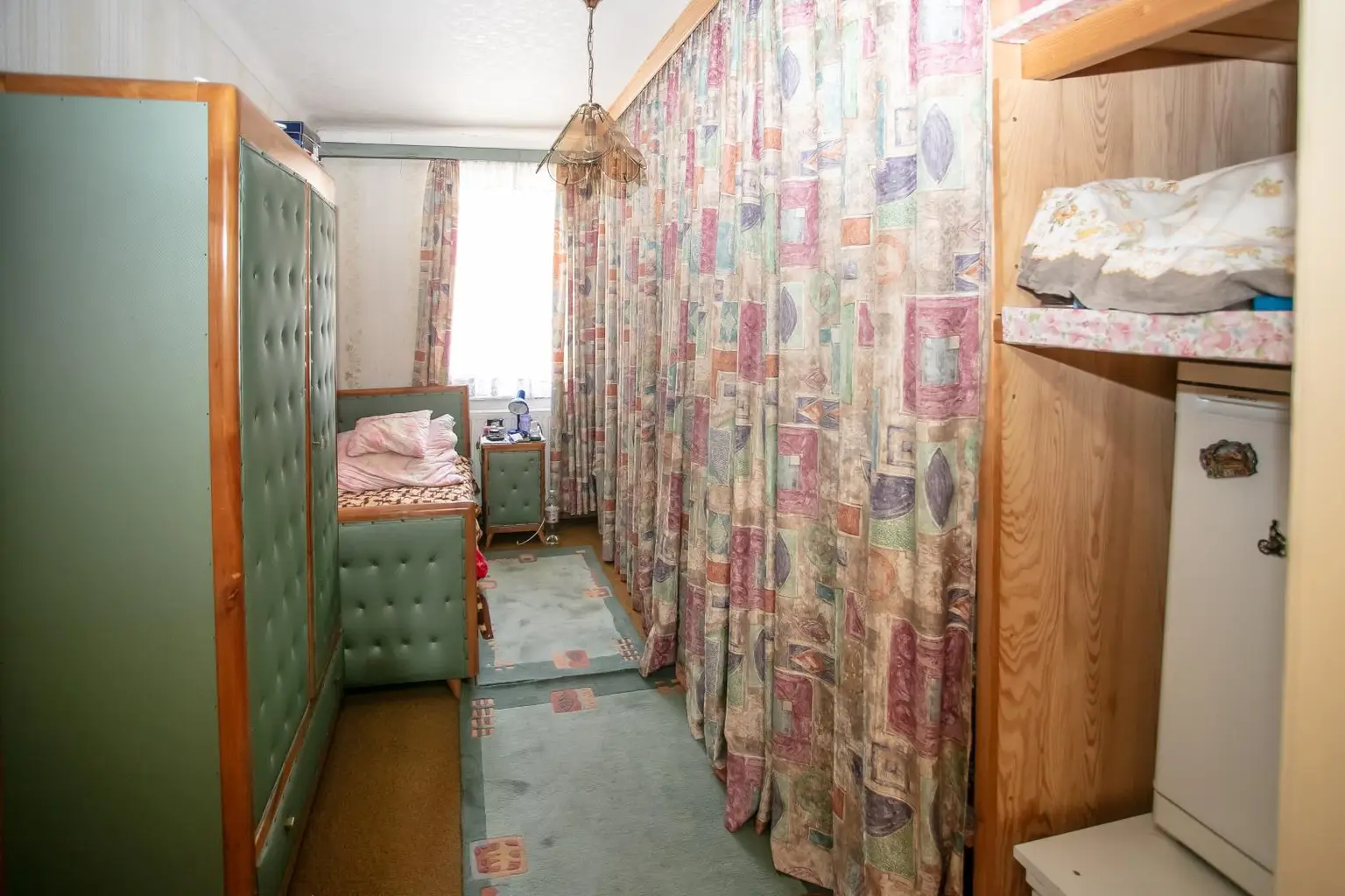 Mehrfamilienhaus - Zwei Wohneinheiten - Gewerbe möglich - großzügige Nutzflächen