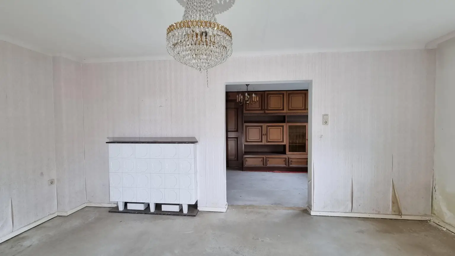 EG - Schlafzimmer mit Durchgang