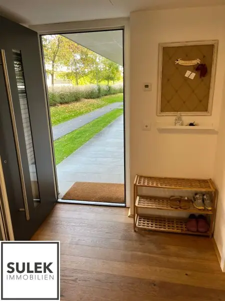 Attersee am Attersee: 2,5 Zimmer-Gartenwohnung mit Pool & Golfplatznähe – 250m zum Attersee | Jahresmiete